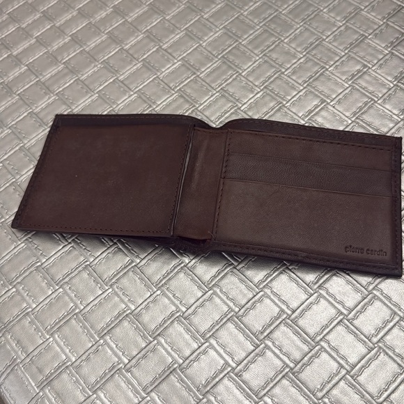 Vintage Pierre Cardin Brown Leather Wallet - Picture 2 of 8